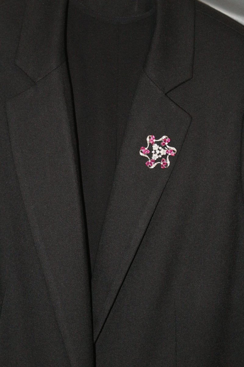 Broche Or Blanc Motif Fleur Tourbillonnant - Castafiore