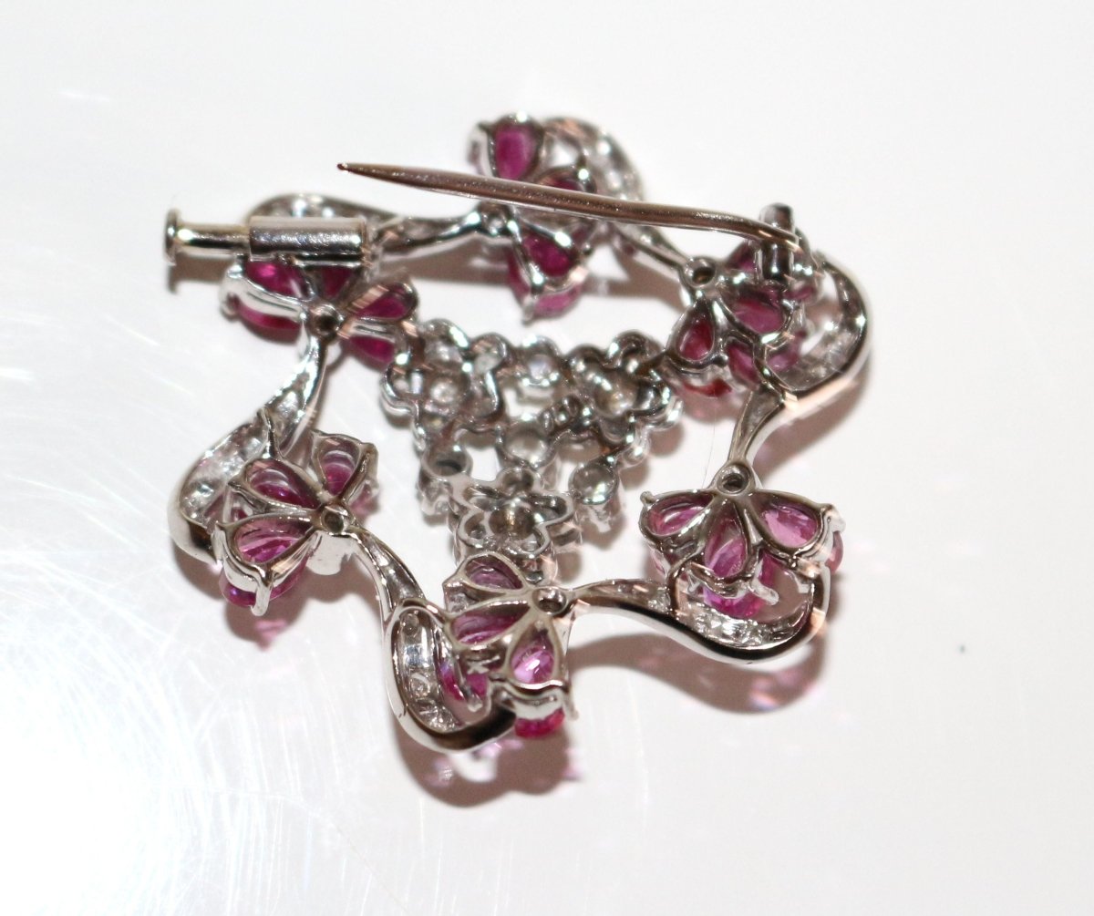Broche Or Blanc Motif Fleur Tourbillonnant - Castafiore