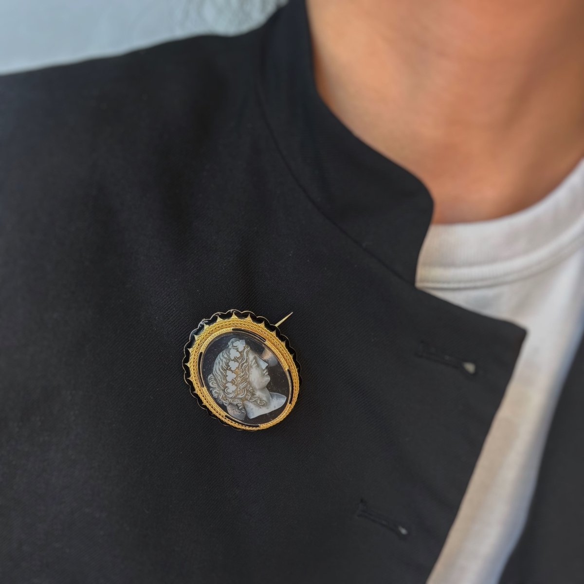 Broche - Or, Camée Agate, Email - Castafiore