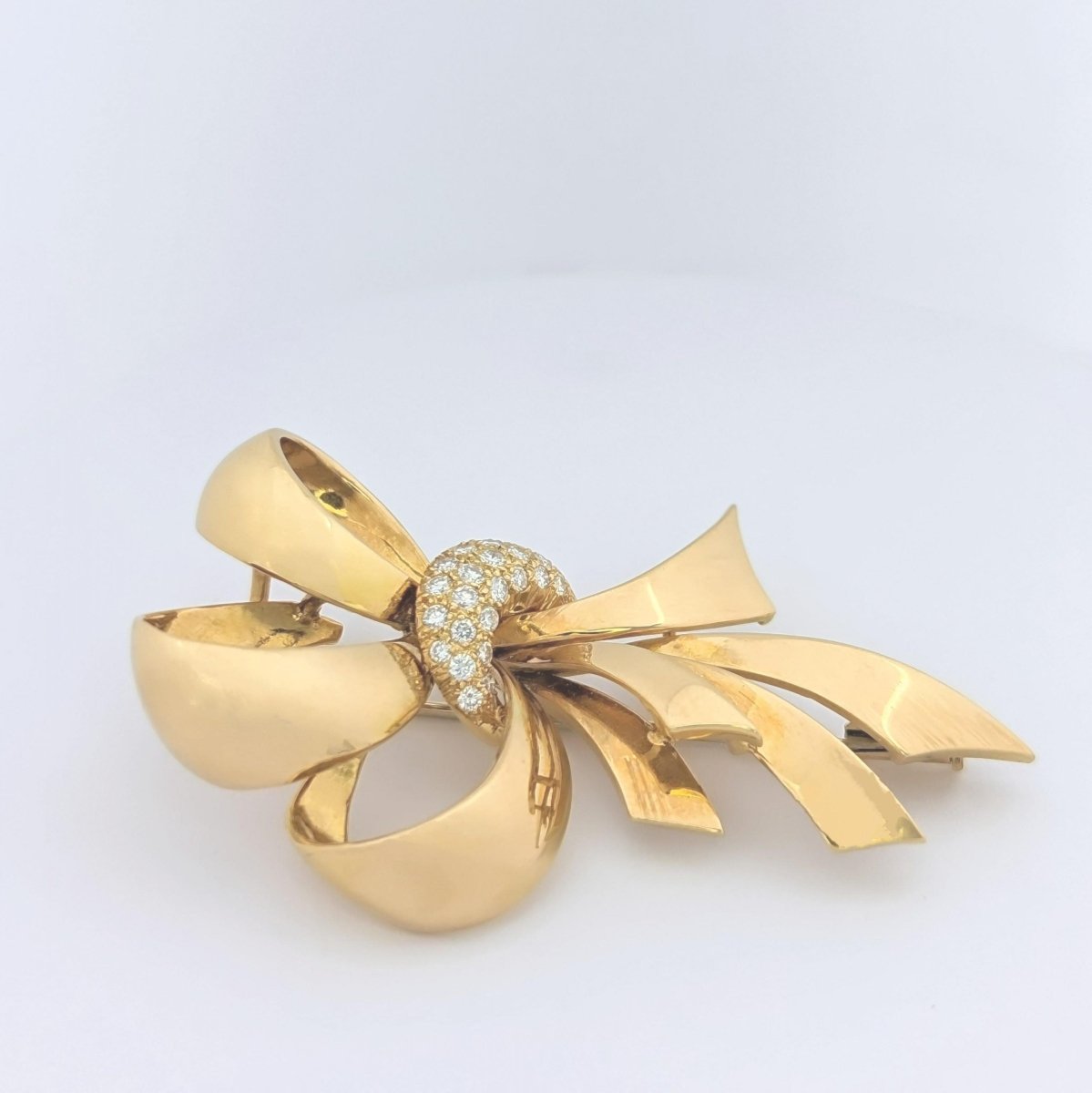 Broche or jaune et diamants - Castafiore