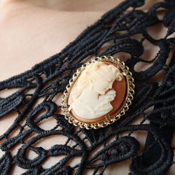 Broche pendentif camée en or jaune - Castafiore