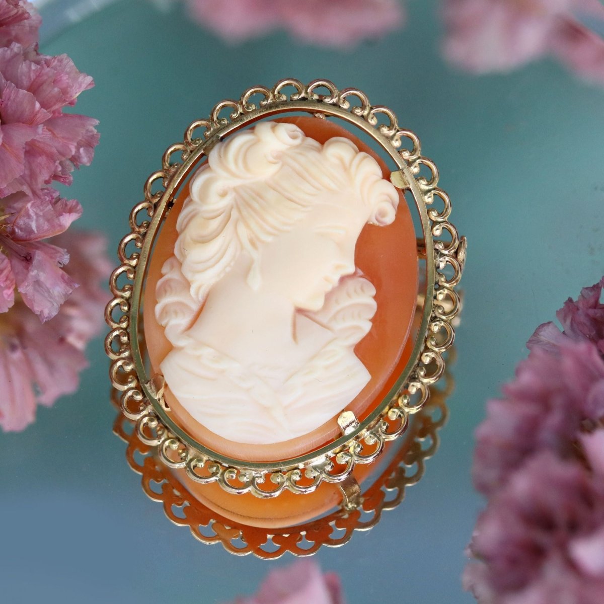 Broche pendentif camée en or jaune - Castafiore