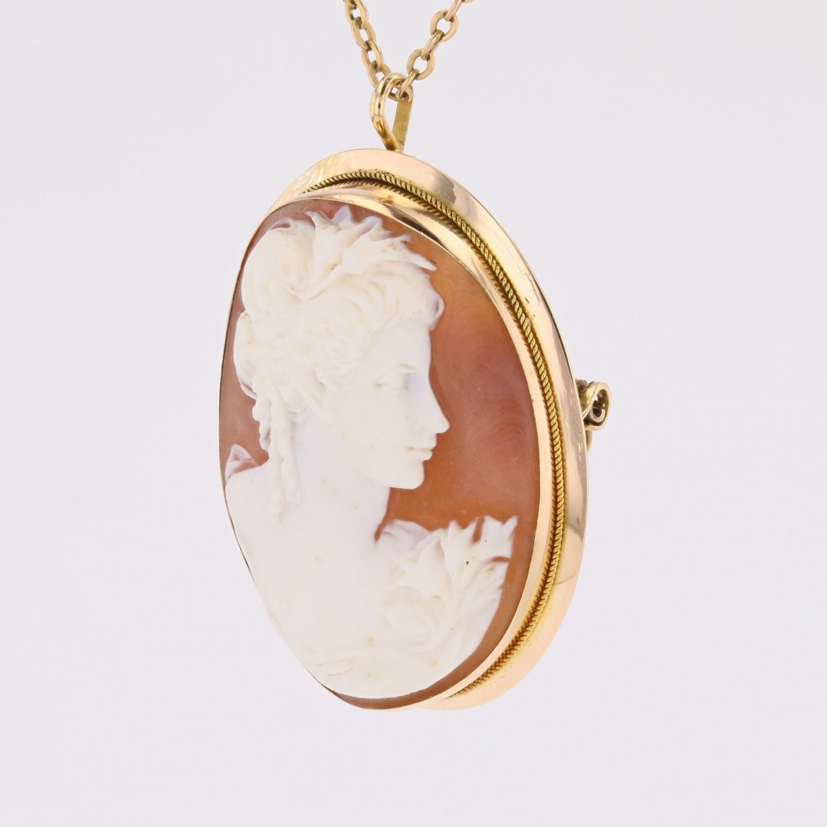 Broche pendentif camée en or jaune - Castafiore