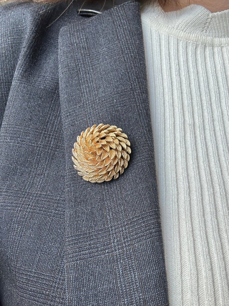 Broche ronde en or jaune - Castafiore