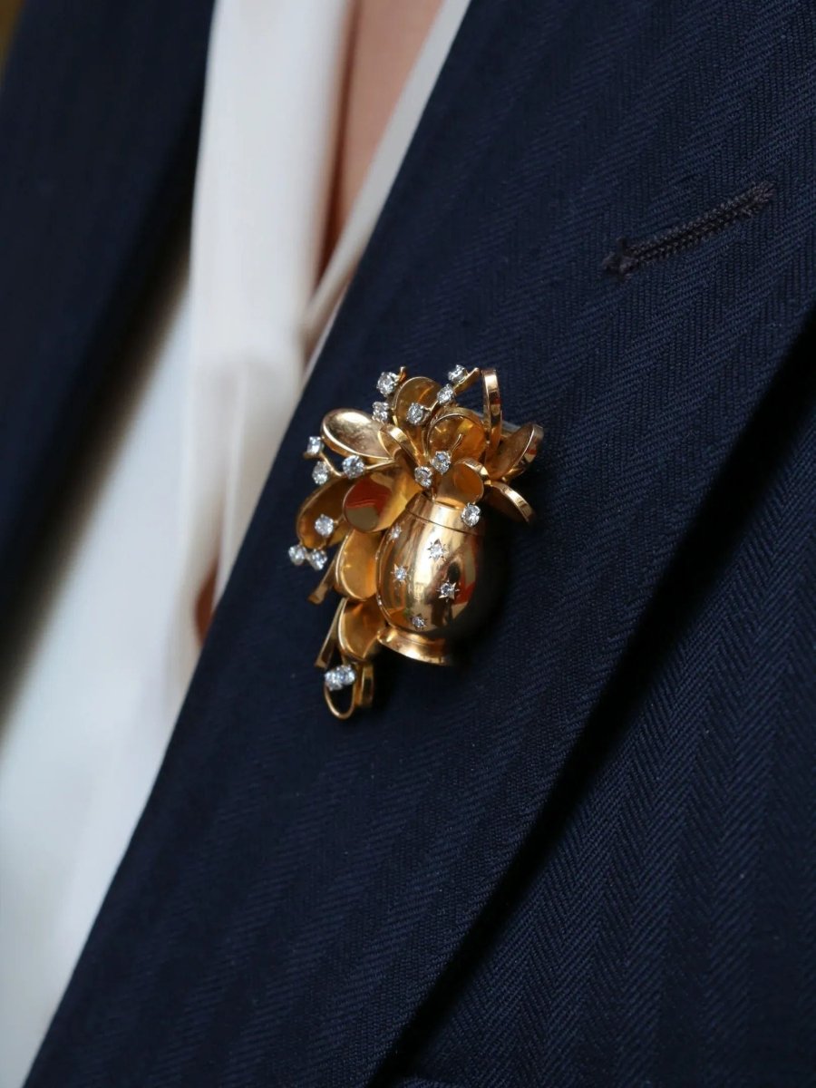 Broche vintage pot de fleurs or jaune platine diamants - Castafiore