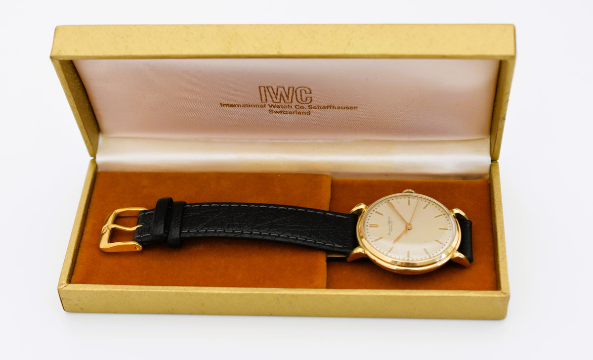 Montre IWC en or jaune et cuir