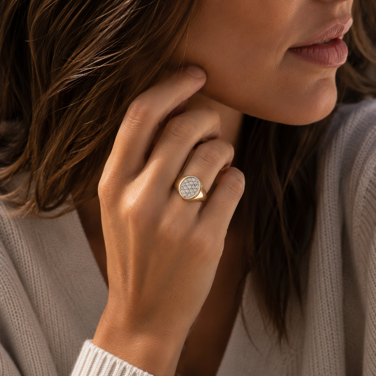 Bague Chevalière en or jaune et diamants