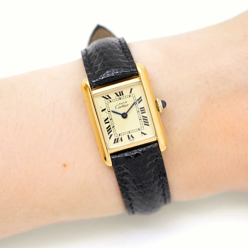 Montre CARTIER Tank Must PM en vermeil et cuir