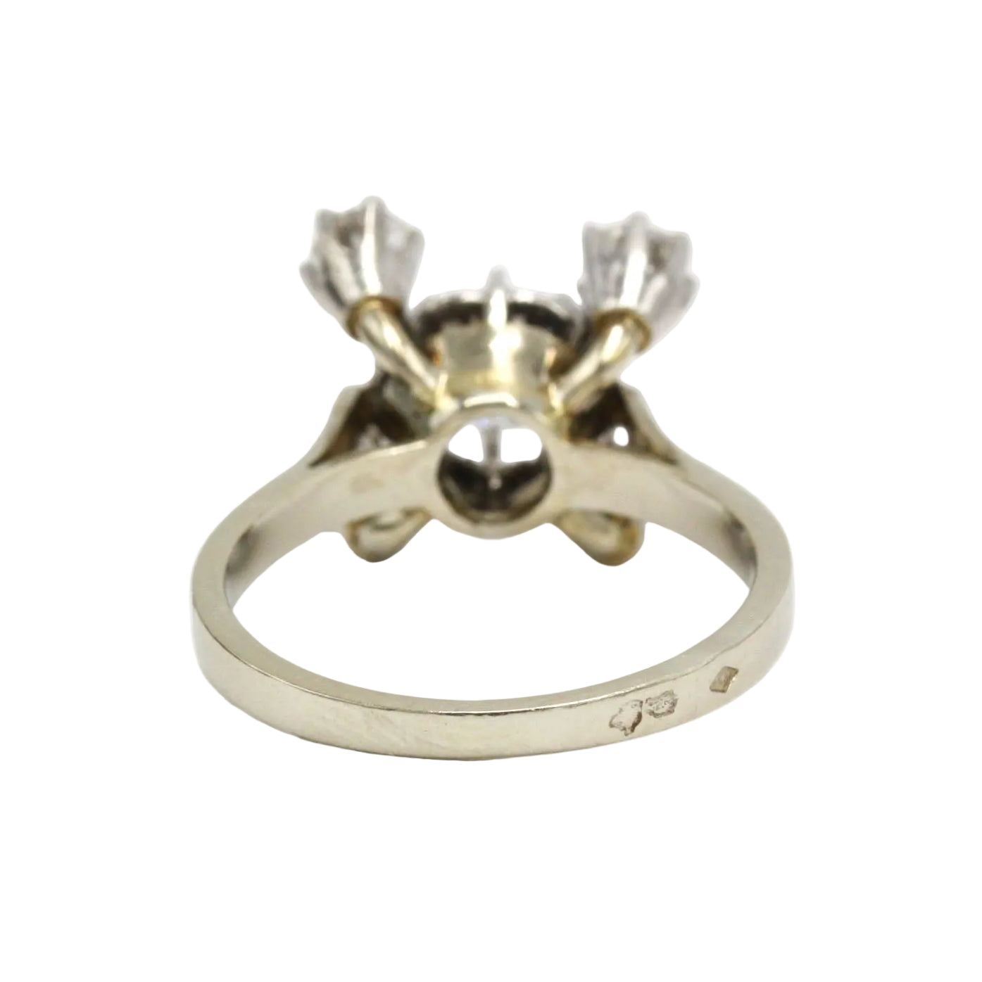 Bague Entourage en or blanc, platine et diamants