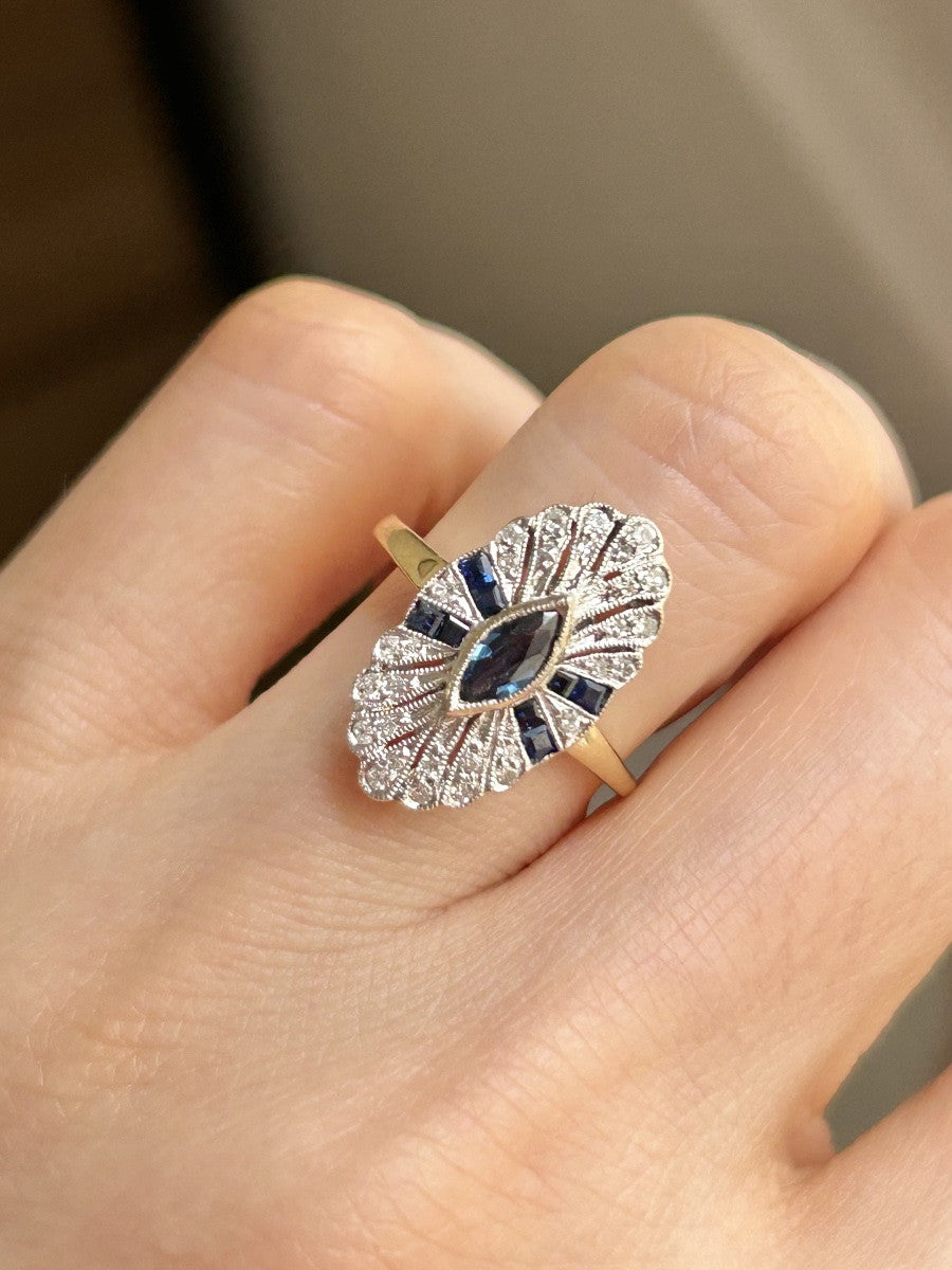 Bague Entourage en or jaune, platine, saphir et diamants