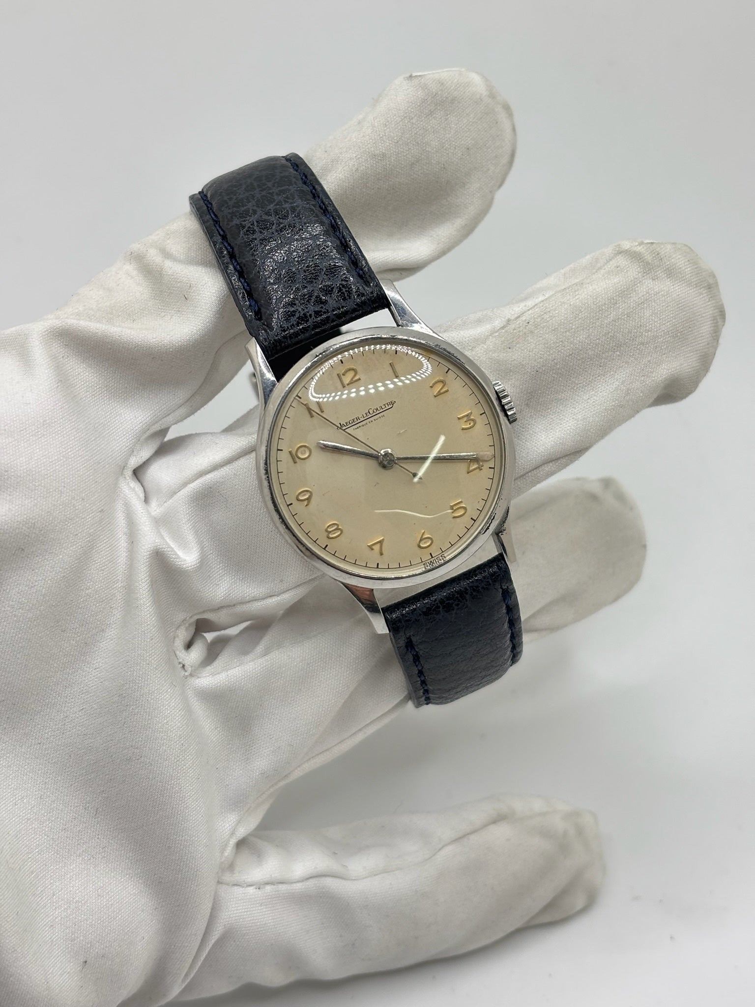 Montre JAEGER-LECOULTRE en acier et cuir