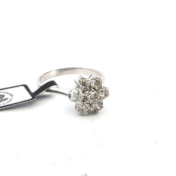 Anello in oro giallo con diamanti