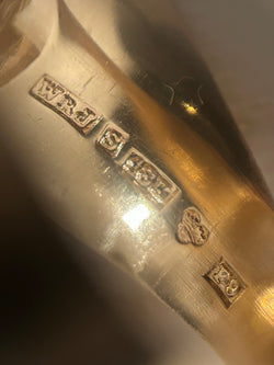 Bague Solitaire en or jaune et pierre de lune