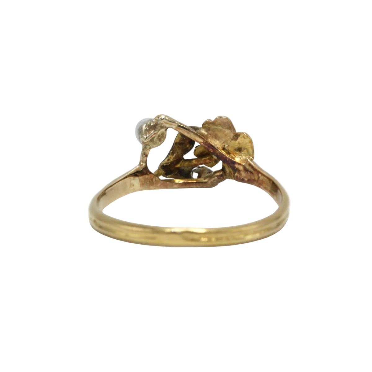 Bague en or jaune, argent, pierre noire et diamants