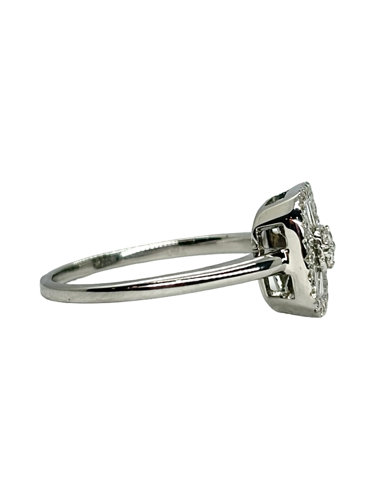 Bague Solitaire en or blanc et diamants