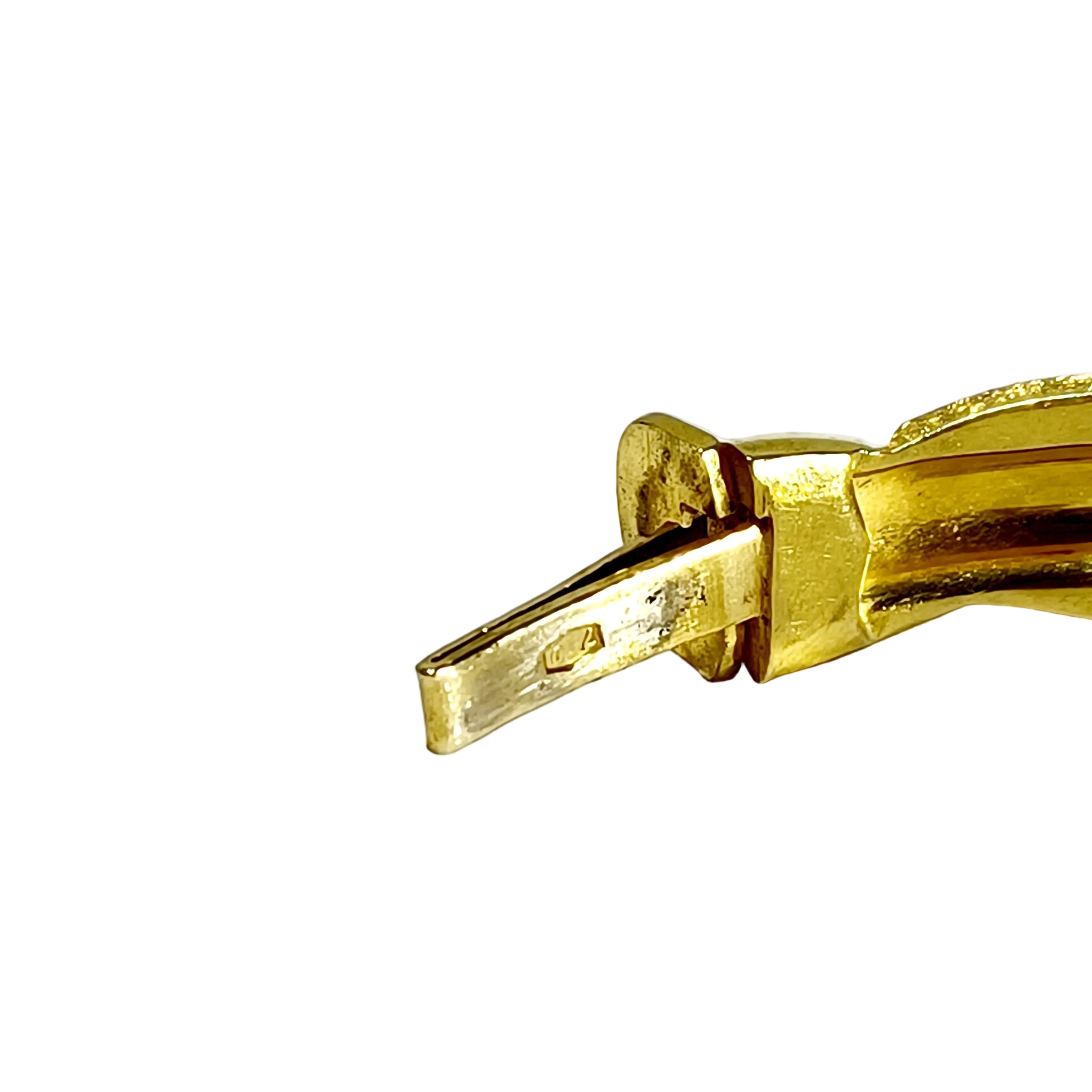 Yellow gold bangle bracelet