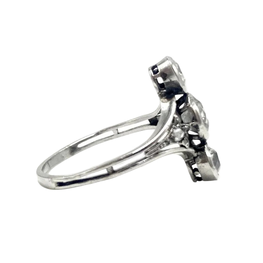 Bague Trilogie en platine et diamants