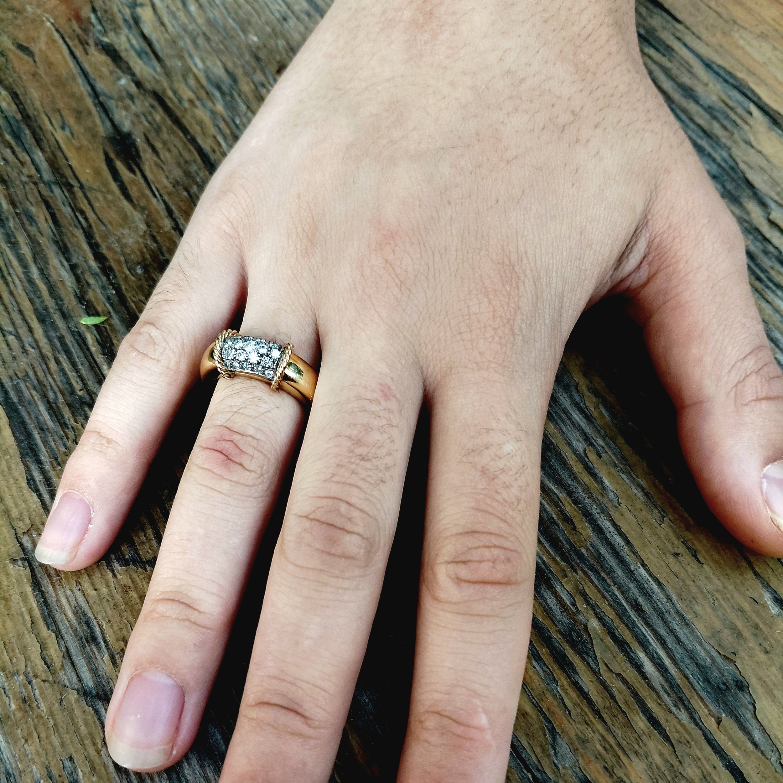 Bague Jonc en or jaune et diamants