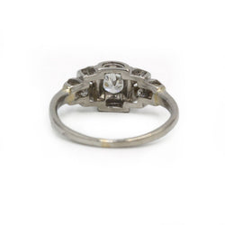 Bague Art Déco en platine et diamants