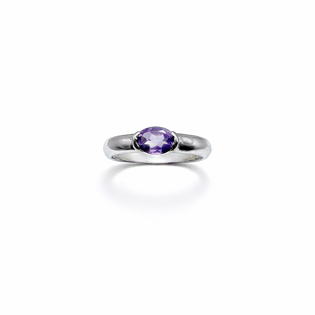 Bague Solitaire en or blanc et améthyste