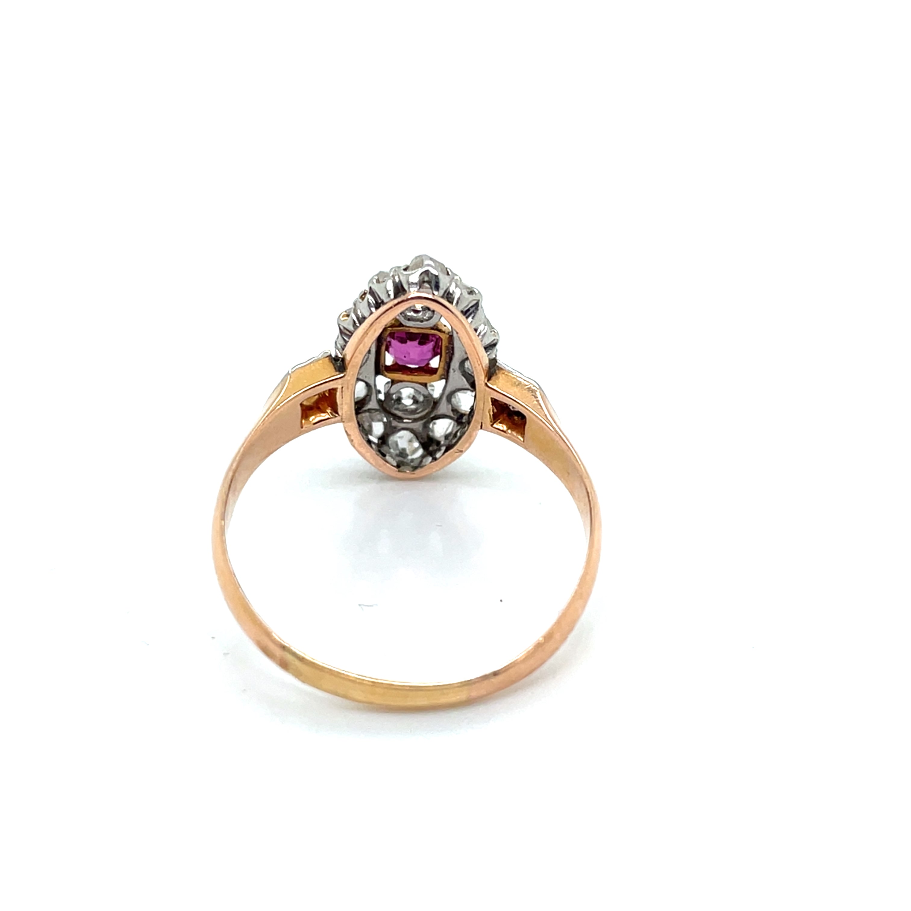 Bague Marquise en  or rose, platine Rubis Diamants