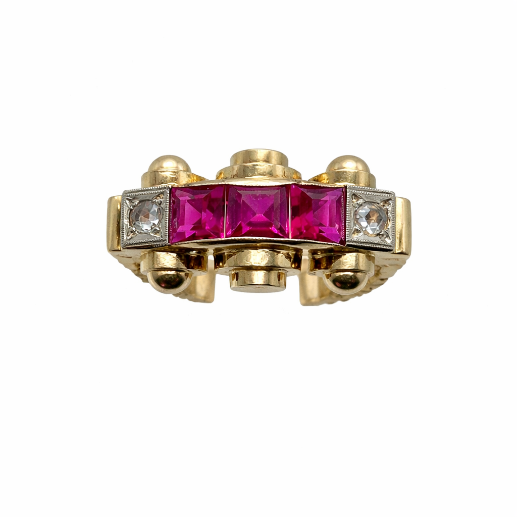 Bague Tank en or jaune, platine, rubis, et diamants