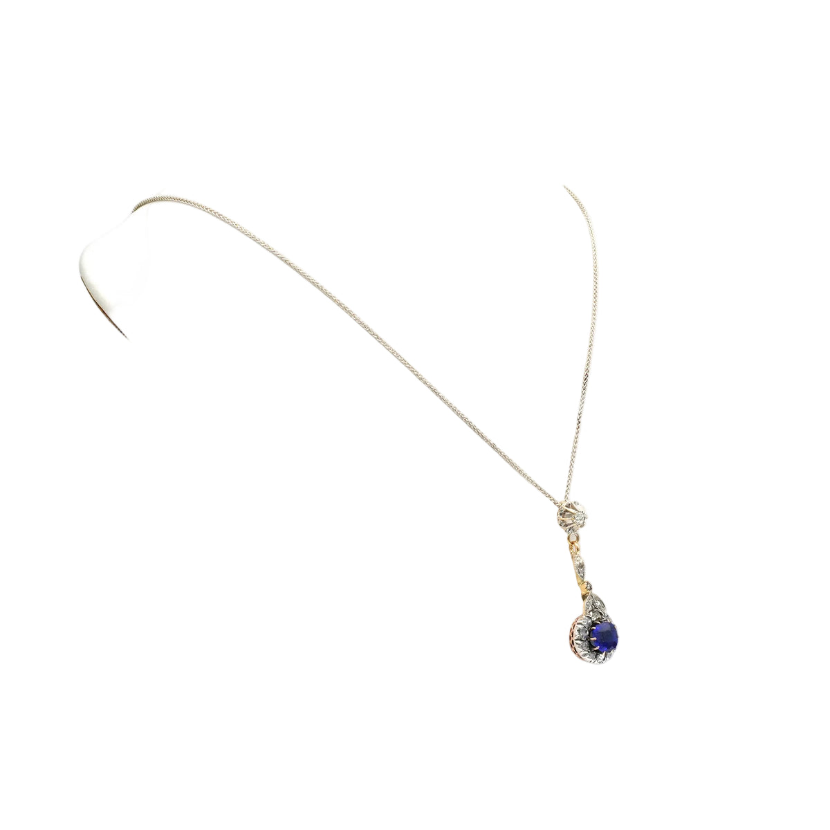 Collier Pendentif en or jaune, argent, saphir et diamants