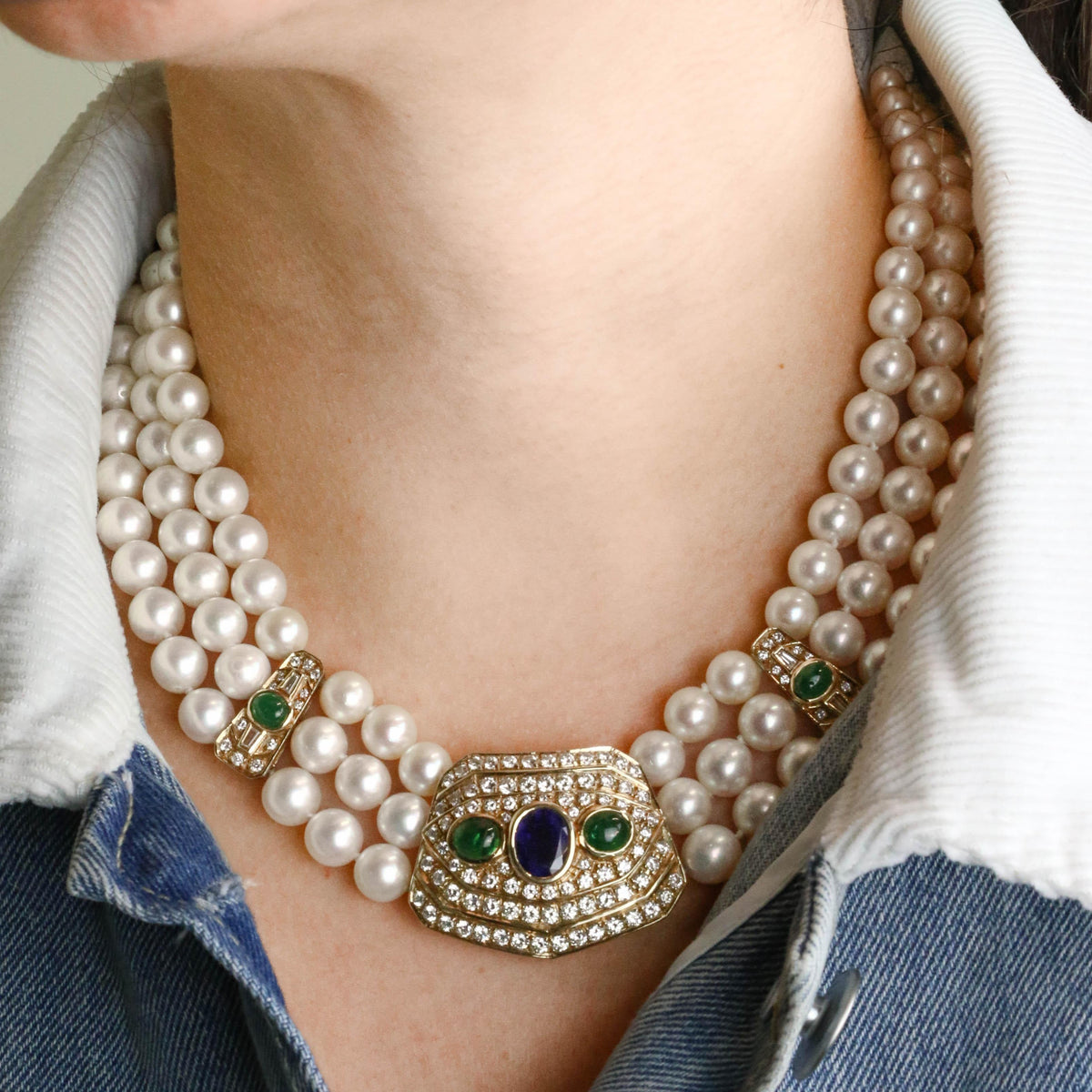 Parure REPOSSI en or jaune, perles, saphirs, émeraudes et diamants