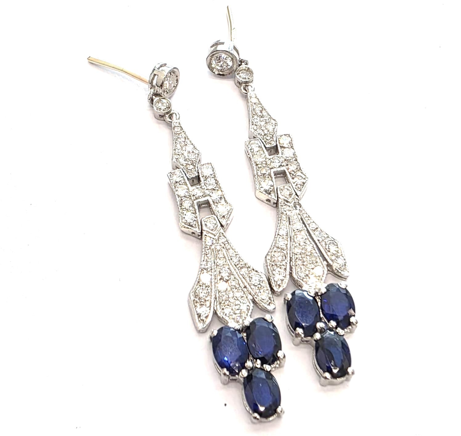 Boucles d'oreilles Pendantes en platine, saphirs et diamants