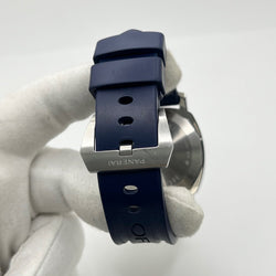 Montre PANERAI "Luminor Base" en acier et caoutchouc