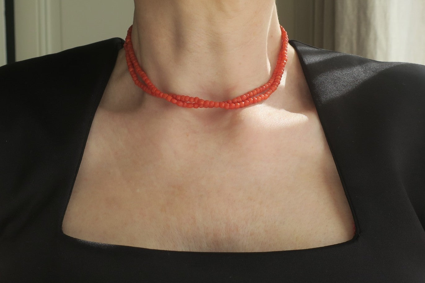 Collier Choker deux rangs en corail de Méditerranée et or Rose