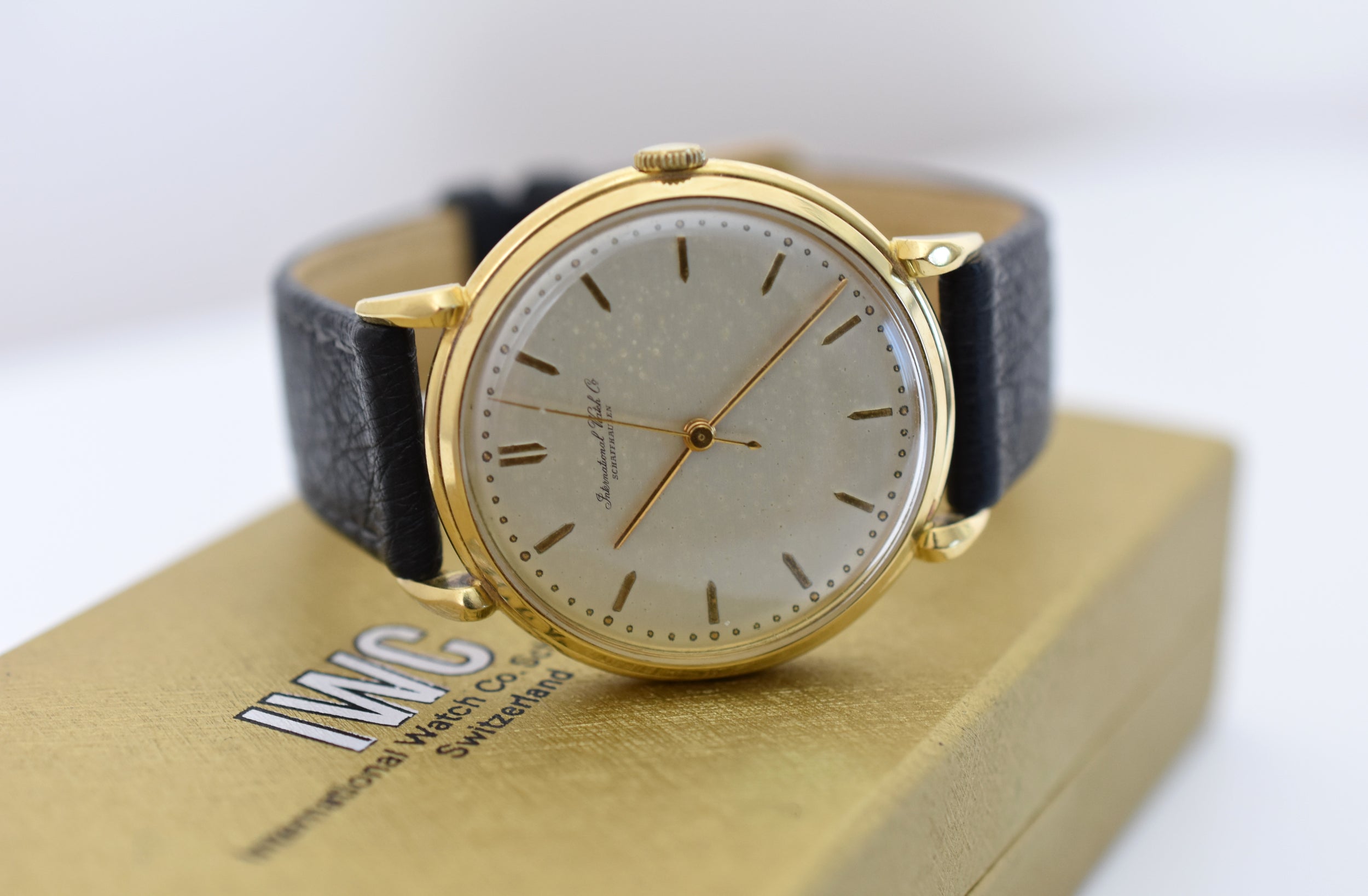 Montre IWC en or jaune et cuir