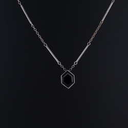 Collier Pendentif en or blanc et saphir