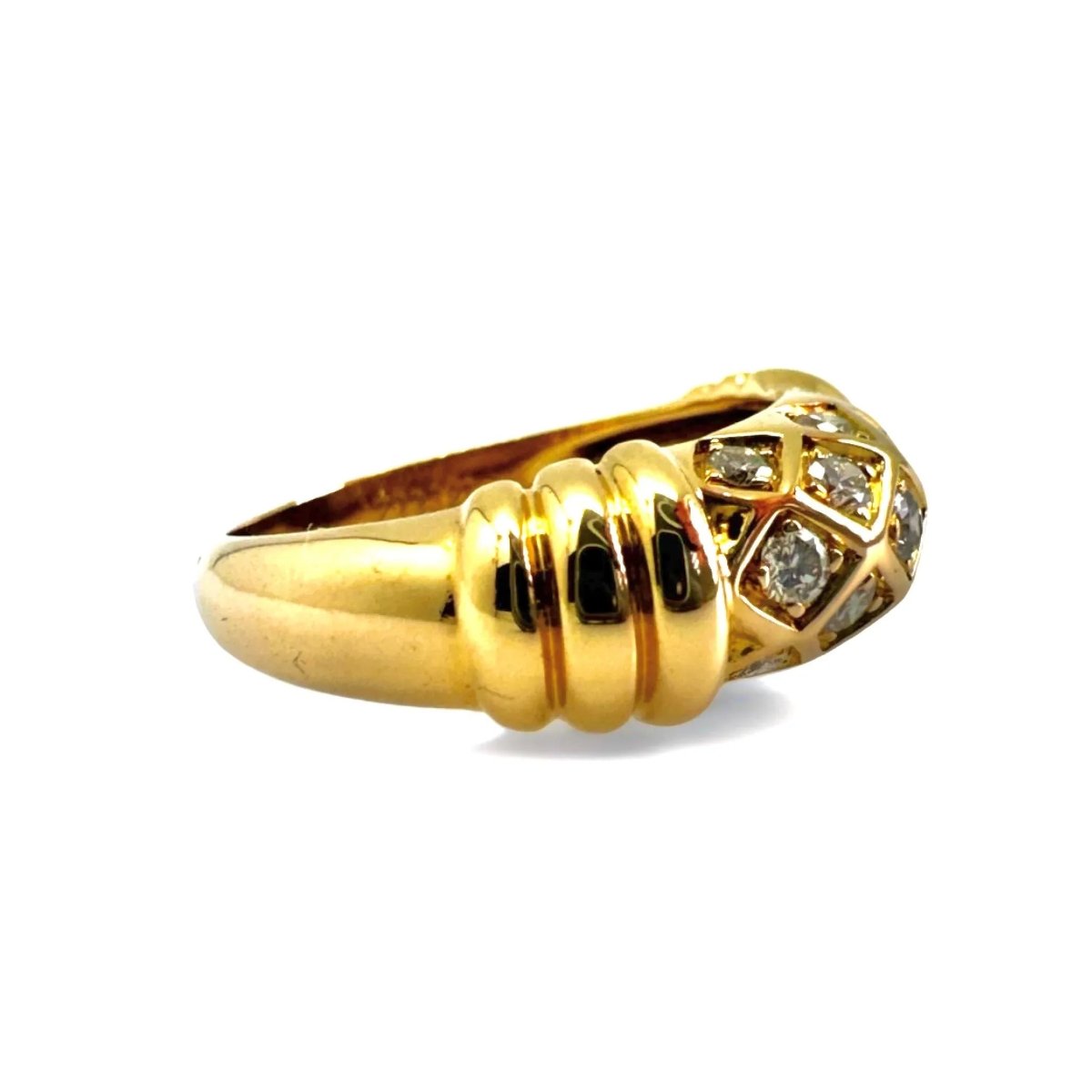 CARTIER Bague jonc résille orné de diamants. - Castafiore