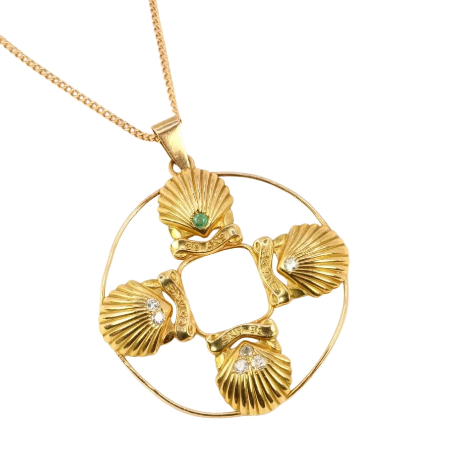 Cartier pour Shell, Pendentif vintage rond en or, diamants et émeraudes - Castafiore