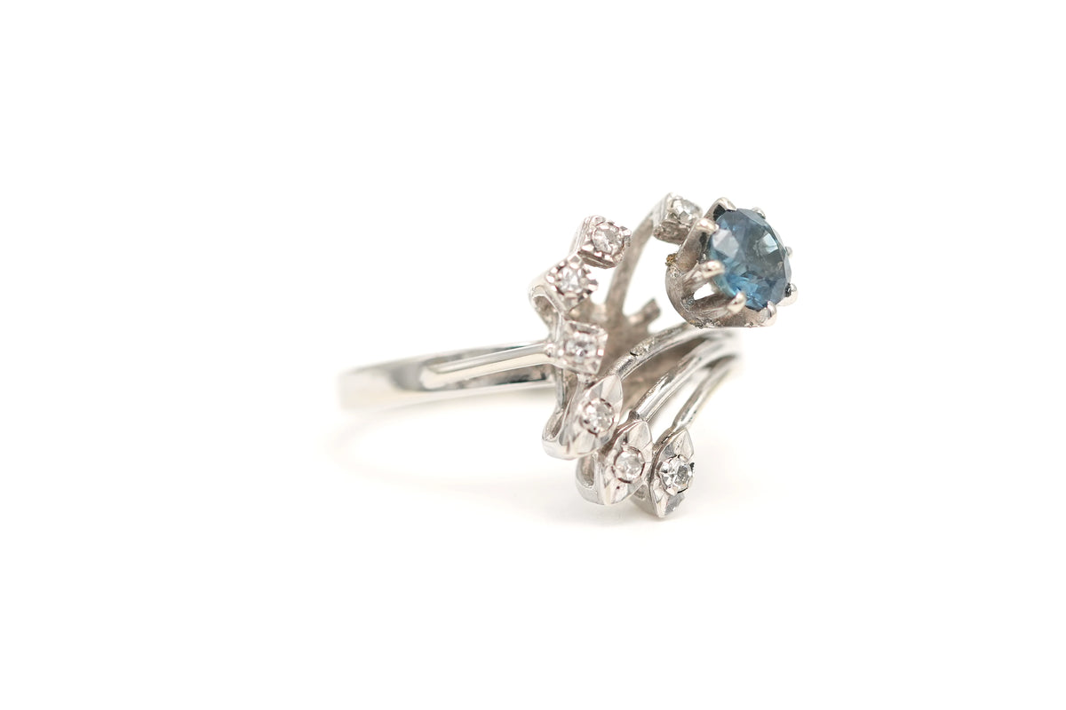Bague Cocktail en or blanc, saphir et diamants