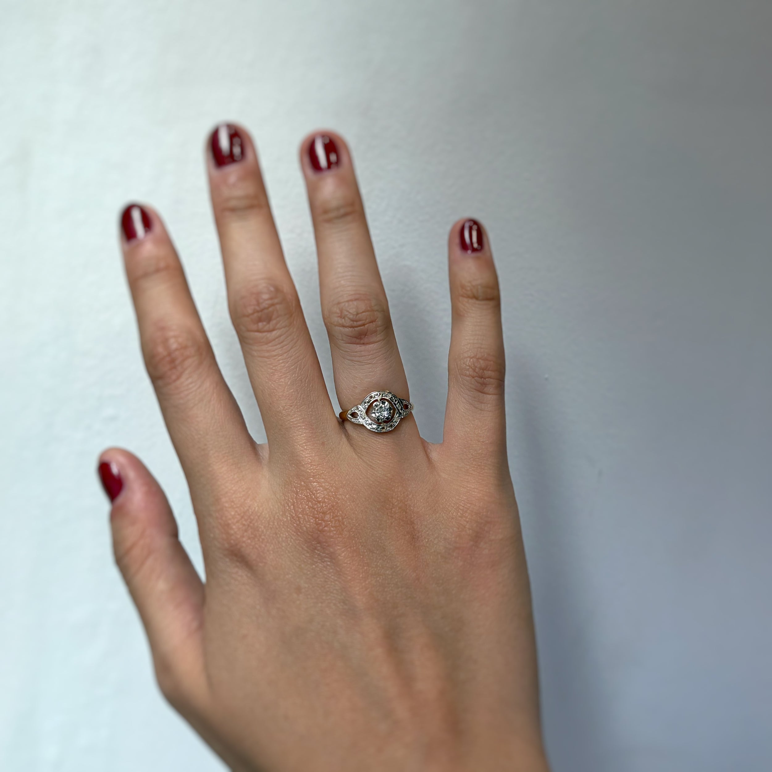 Bague en or jaune, platine et diamants