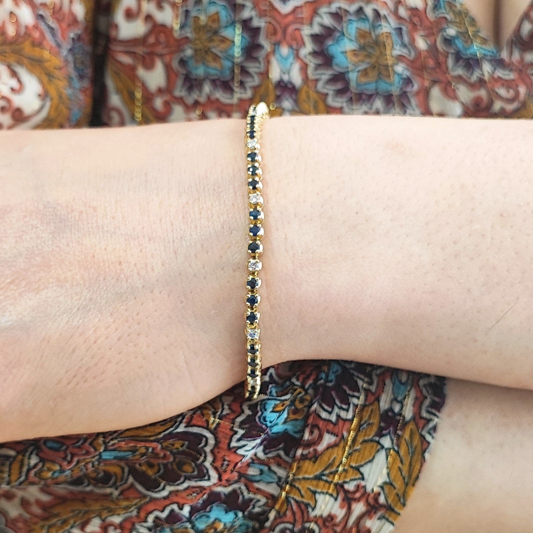 Bracelet Ligne en or jaune, saphirs et diamants