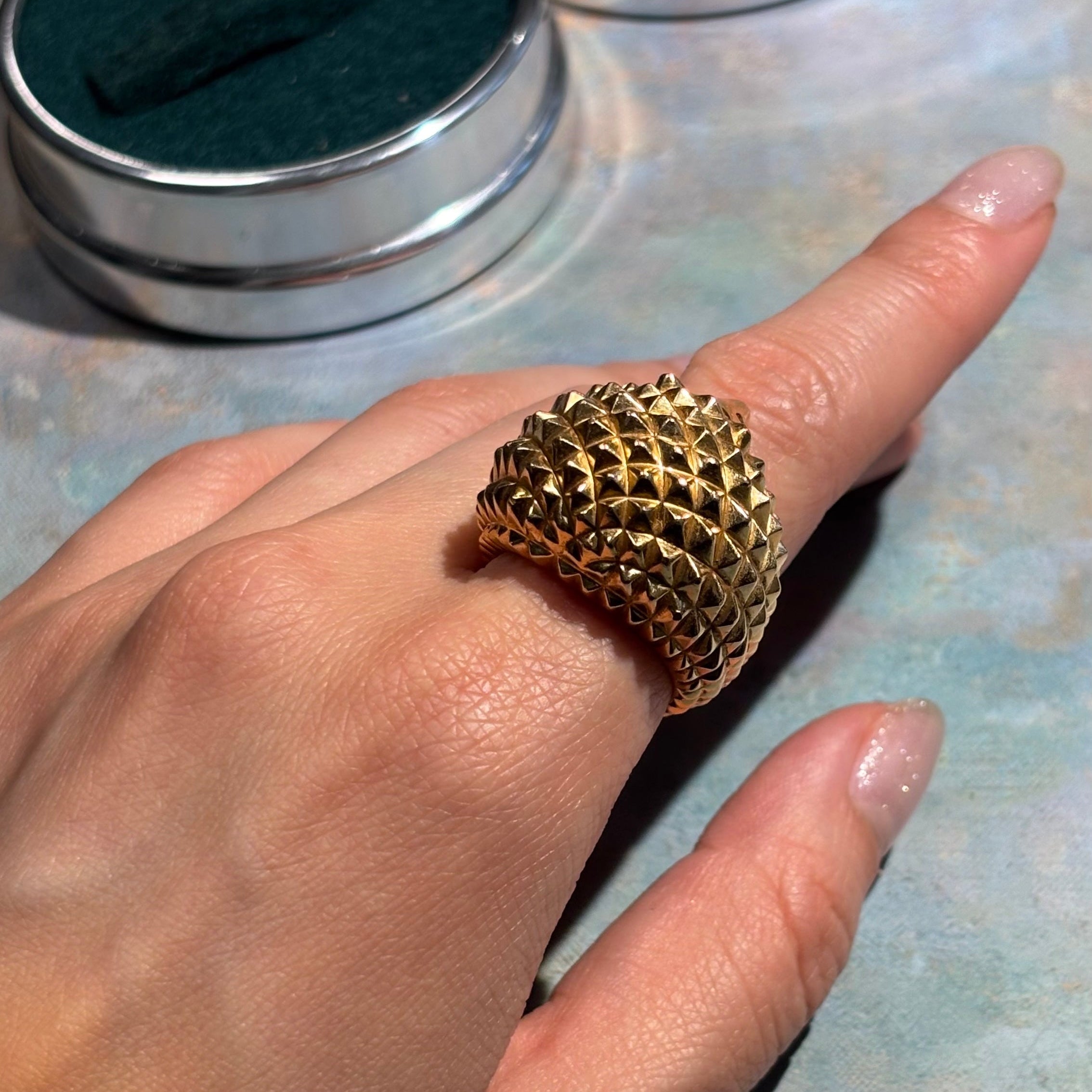 Bague Cocktail BOUCHERON "Collection des Animaux" en or jaune, rubis et diamant