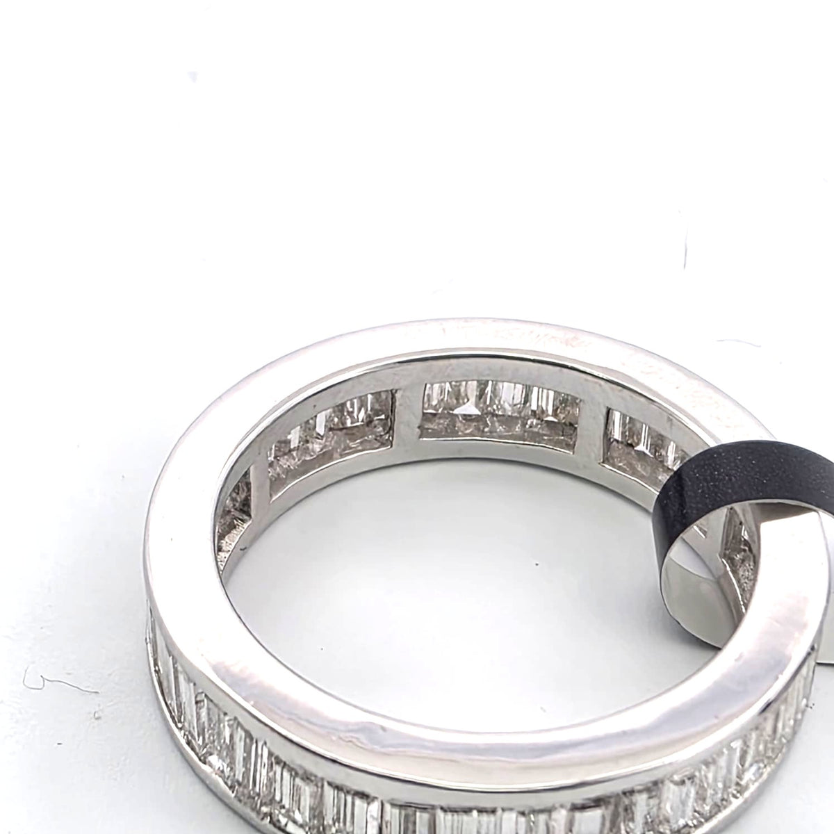 Bague Alliance en or blanc et diamants