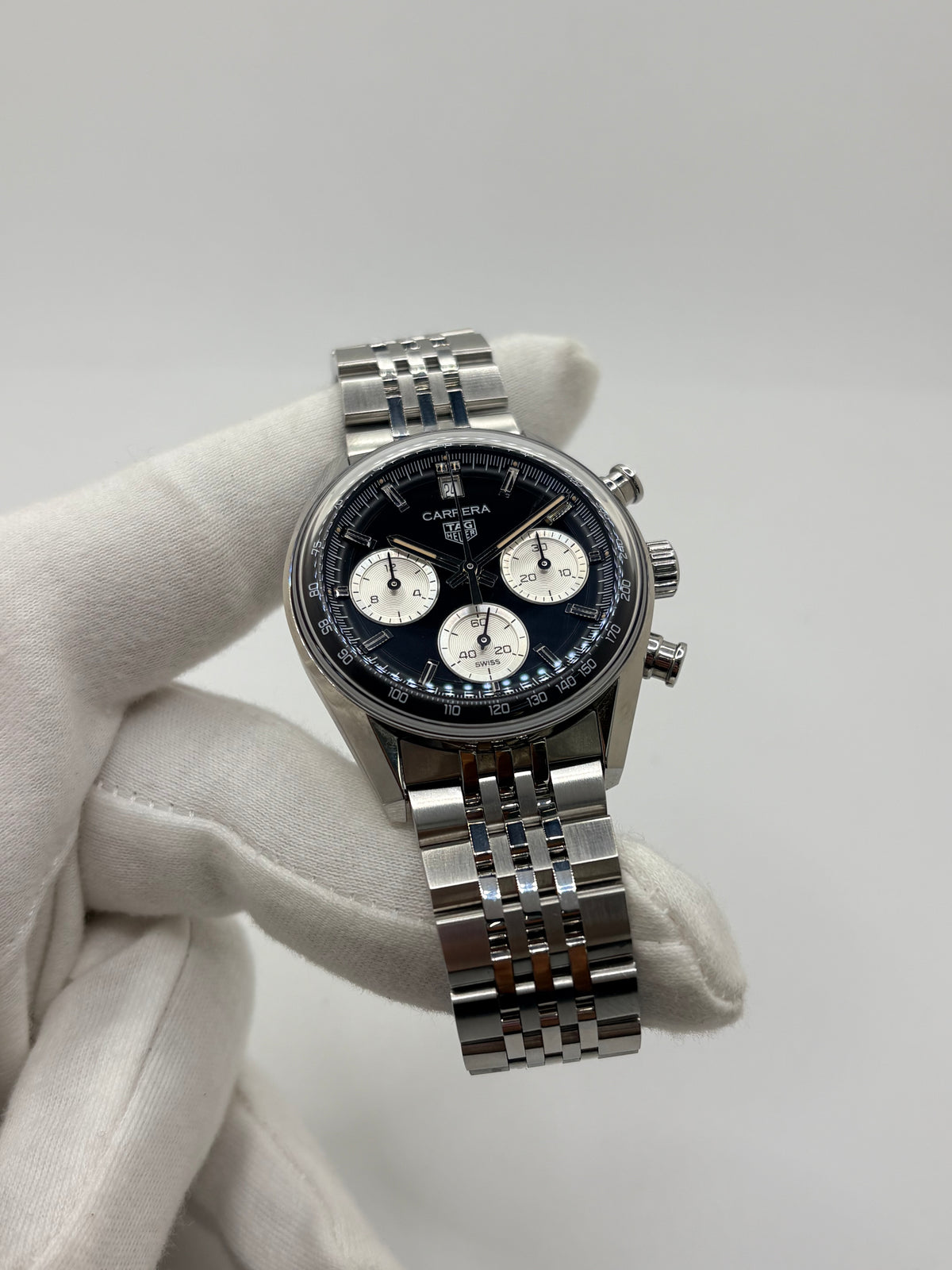 Montre TAG HEUER "Carrera Chronograph" en acier inoxydable