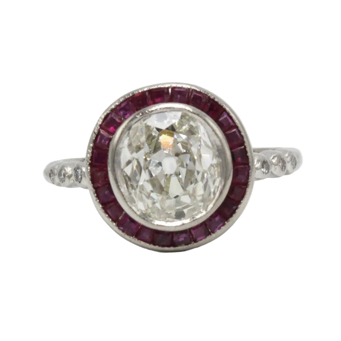 Bague Entourage en platine, rubis et diamants