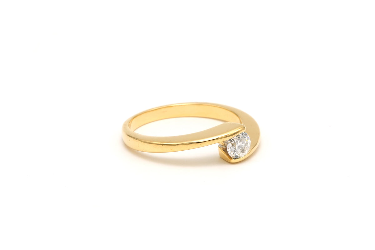 Bague Solitaire en or jaune et diamant