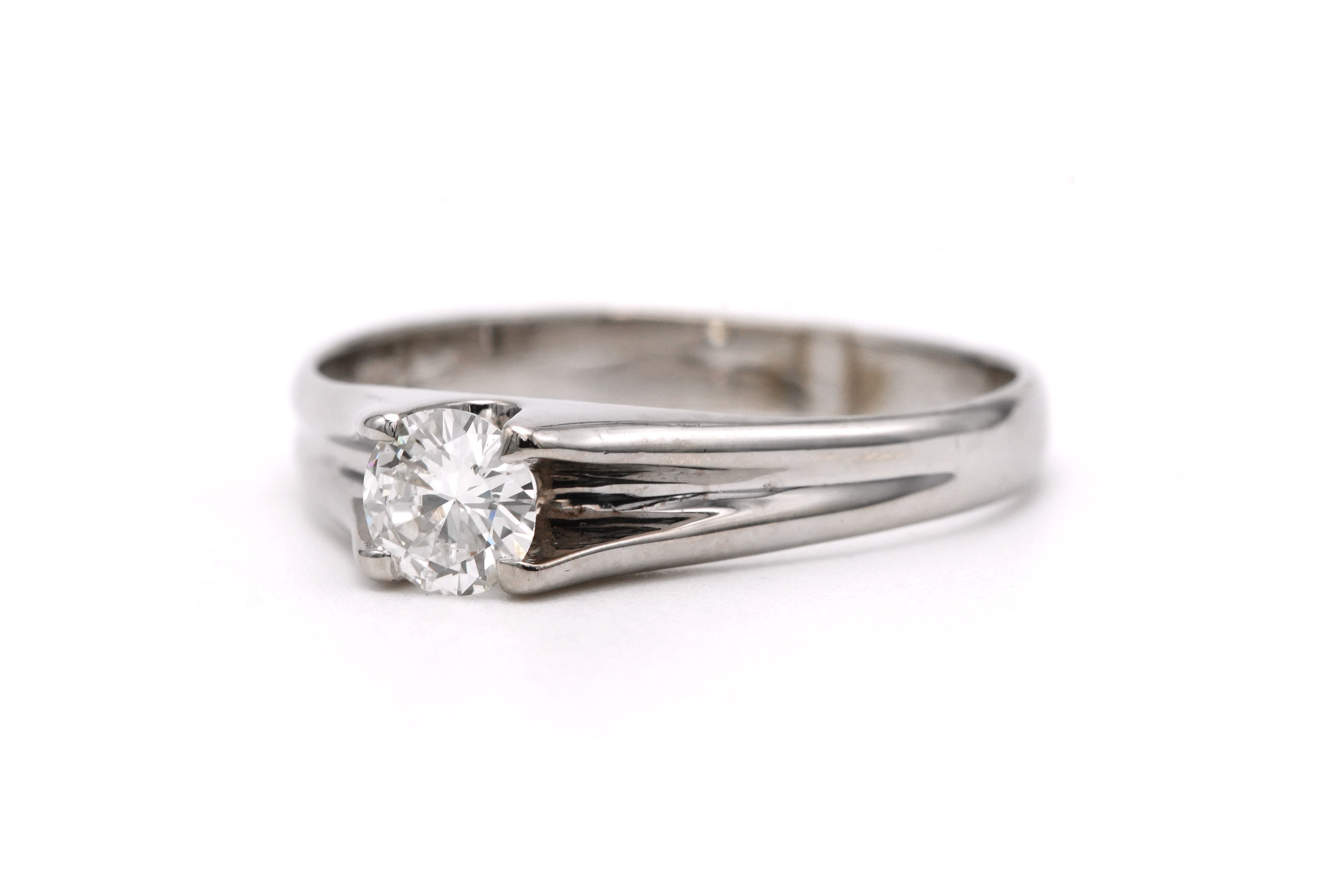 Bague Solitaire en or blanc et diamant