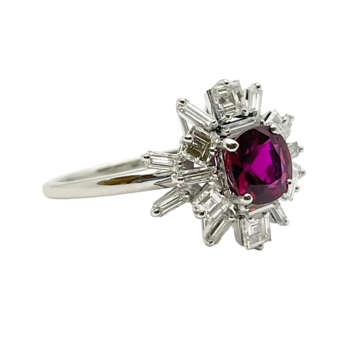Bague Marguerite en or blanc, rubis et diamants