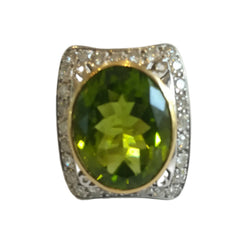 Bague Entourage en or blanc, or jaune, péridot et diamants