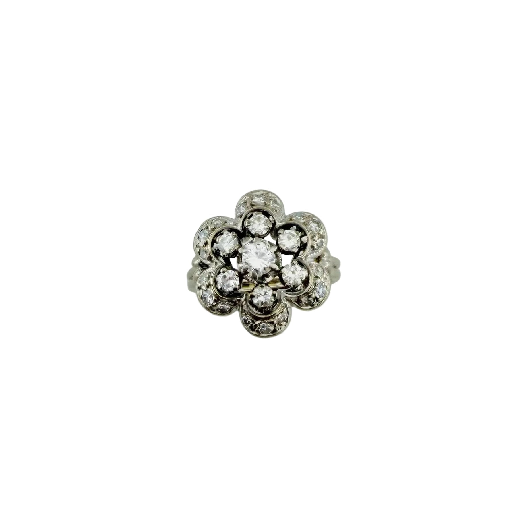 Bague Entourage en or blanc, platine et diamants