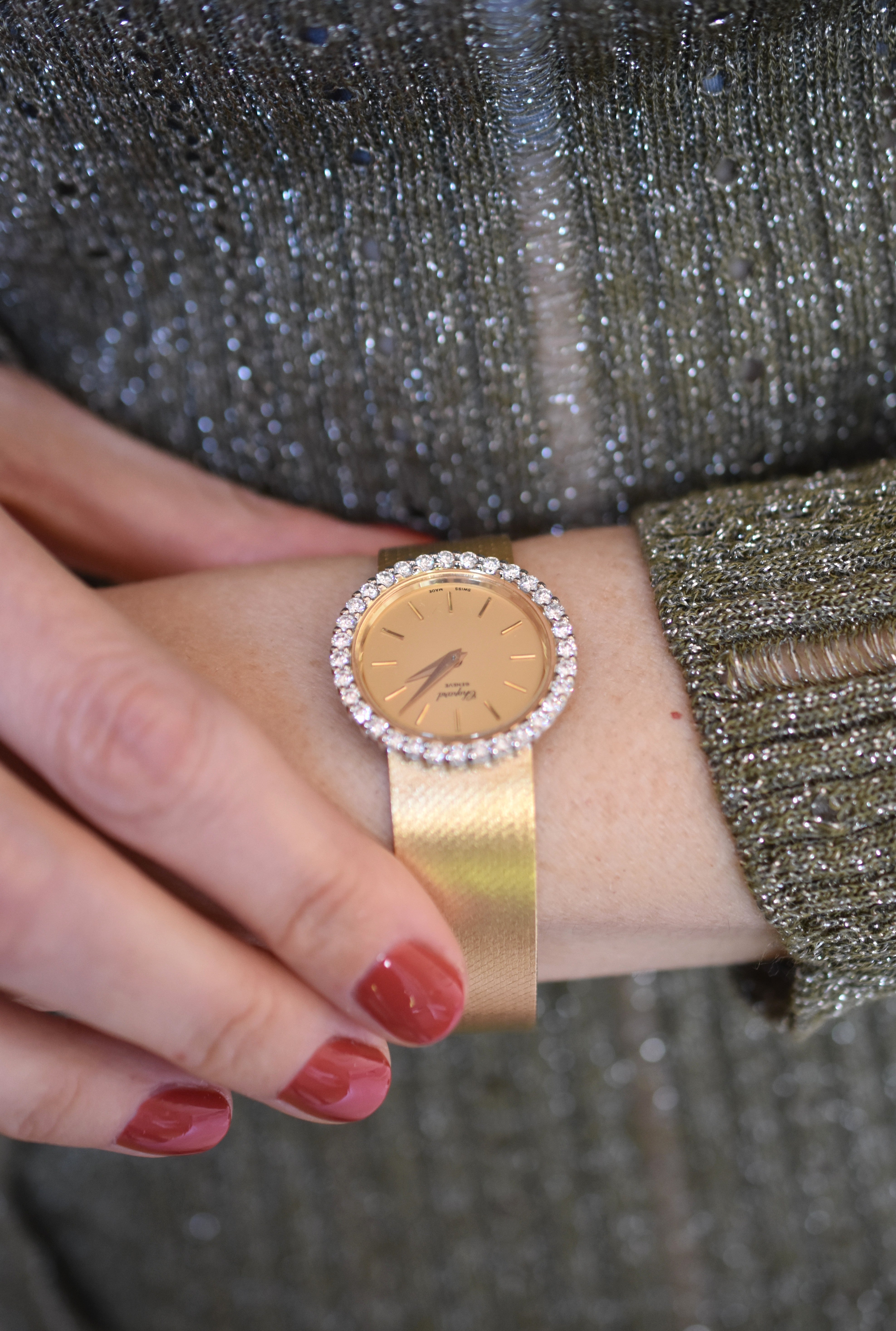 Montre CHOPARD, Réf. 810, or jaune 18 carats et diamants, bracelet intégré or massif, vers 1980.