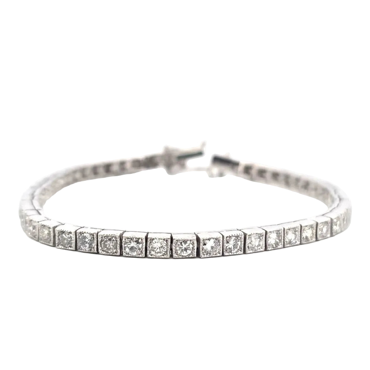 Bracelet Ligne en platine et diamants