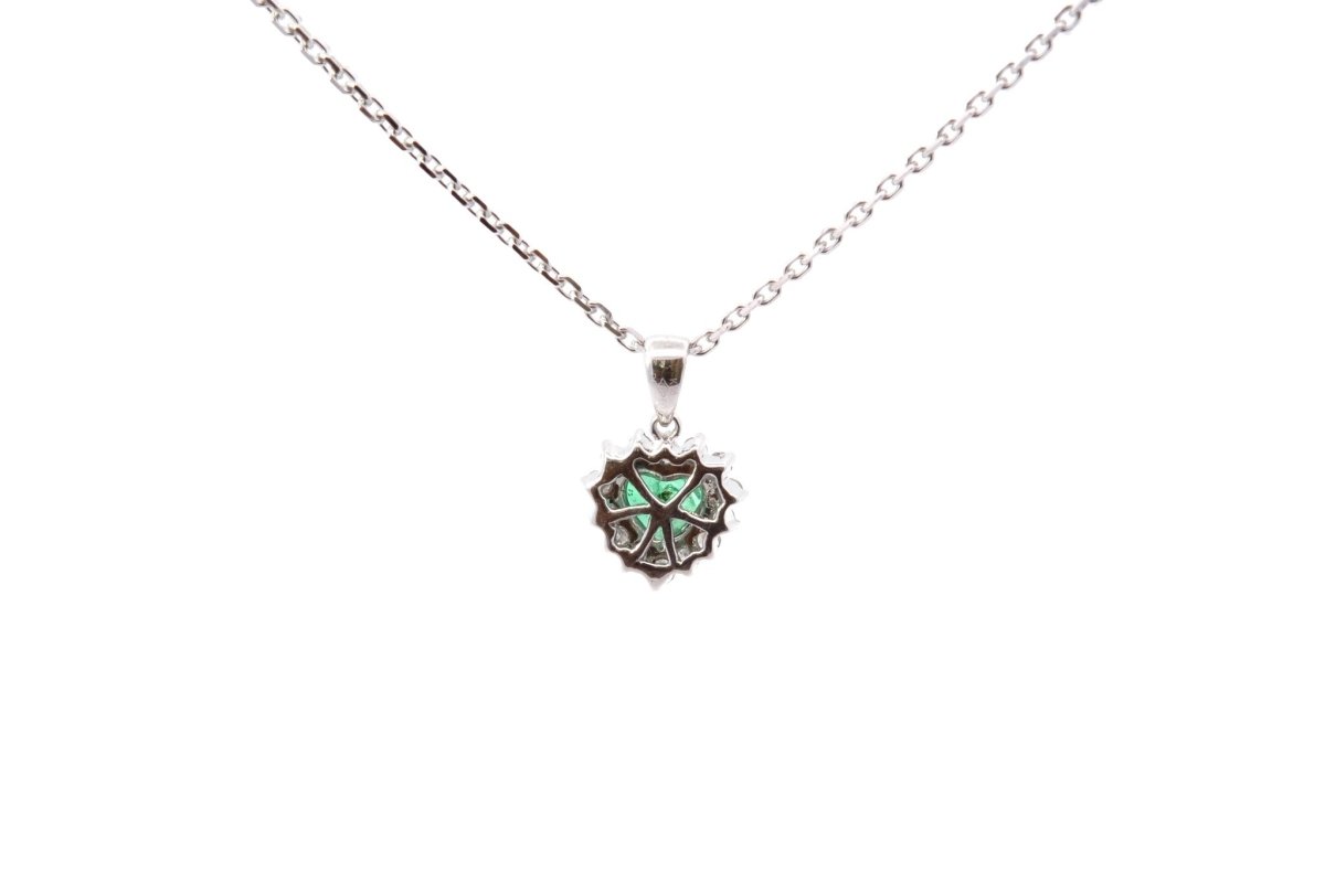 Chaine pendentif en or blanc, émeraude et diamants - Castafiore